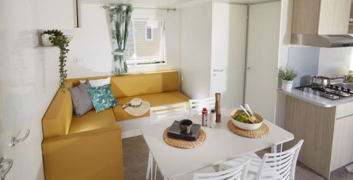 Sala comedor nuevo mobilhome Tamariu